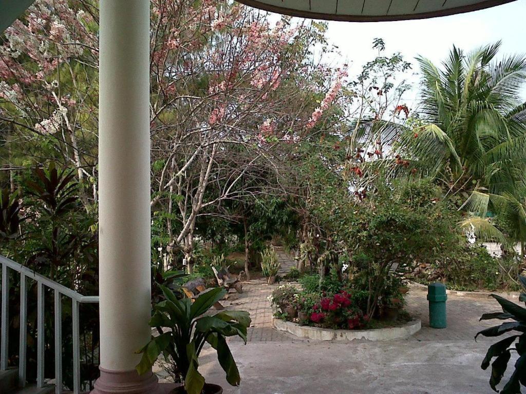 Kasem Garden Hotel Surin Ban Nong Tao Exterior photo