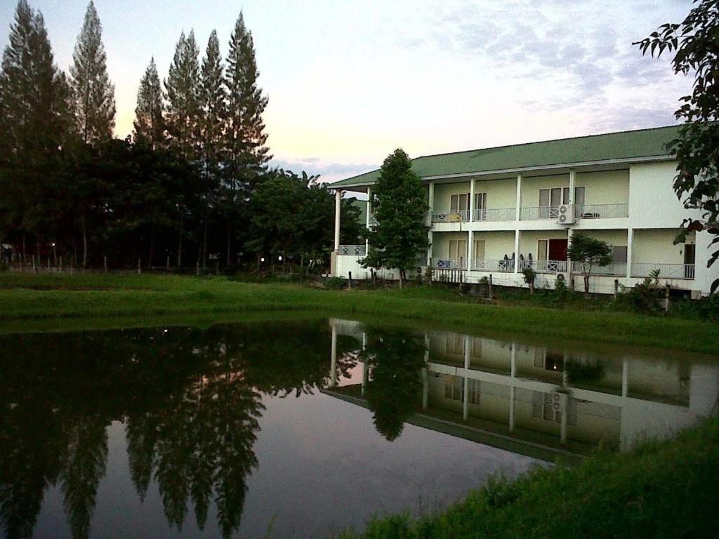 Kasem Garden Hotel Surin Ban Nong Tao Exterior photo