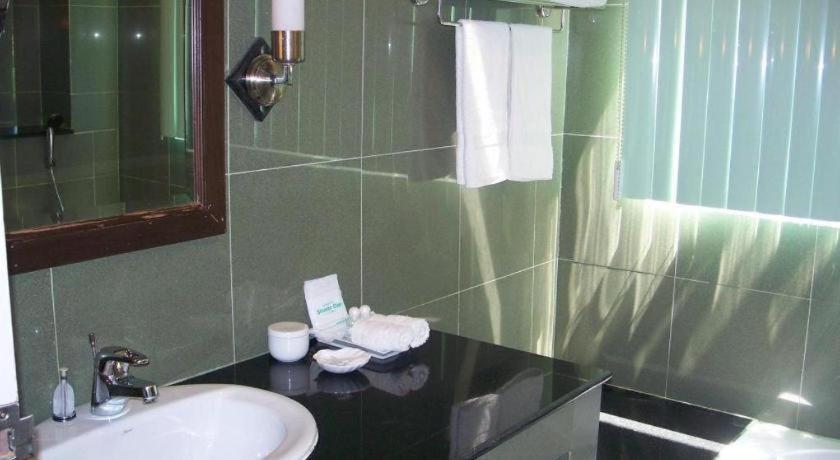 Kasem Garden Hotel Surin Ban Nong Tao Exterior photo